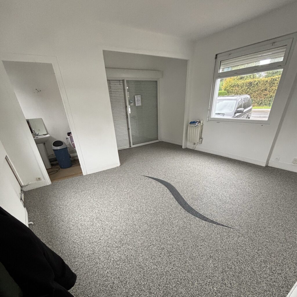 Lg-design - Terrasse en Moquette de Gom : comment avoir une surface durable, antidérapante et écoresponsable sans gros travaux ? - Featured Image 1