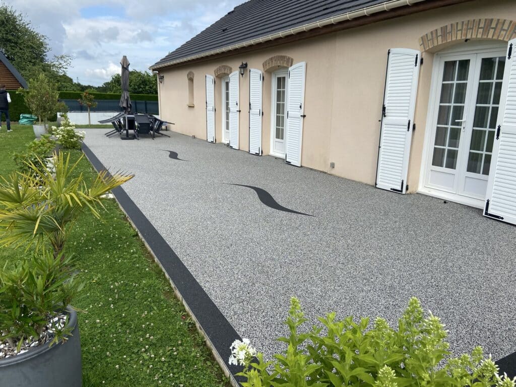 Lg-design - Terrasse en granulat de marbre ou gomme à Rouen : design et budget - Content Image 1